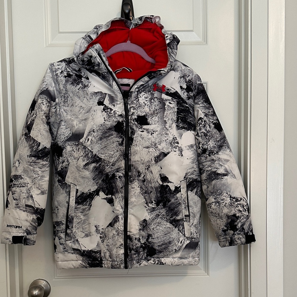 Under Armour Kids' Black, White, and Red Puffer ski Jacket